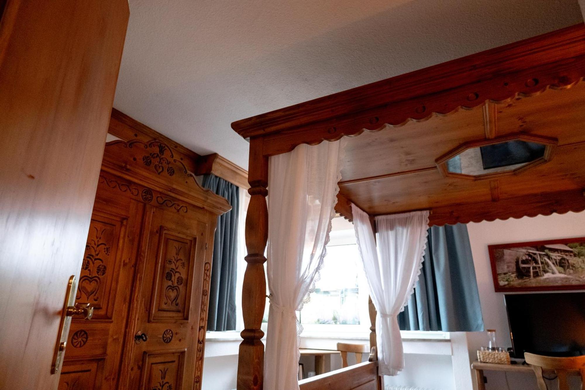 Hotel Zum See, Titisee Екстер'єр фото