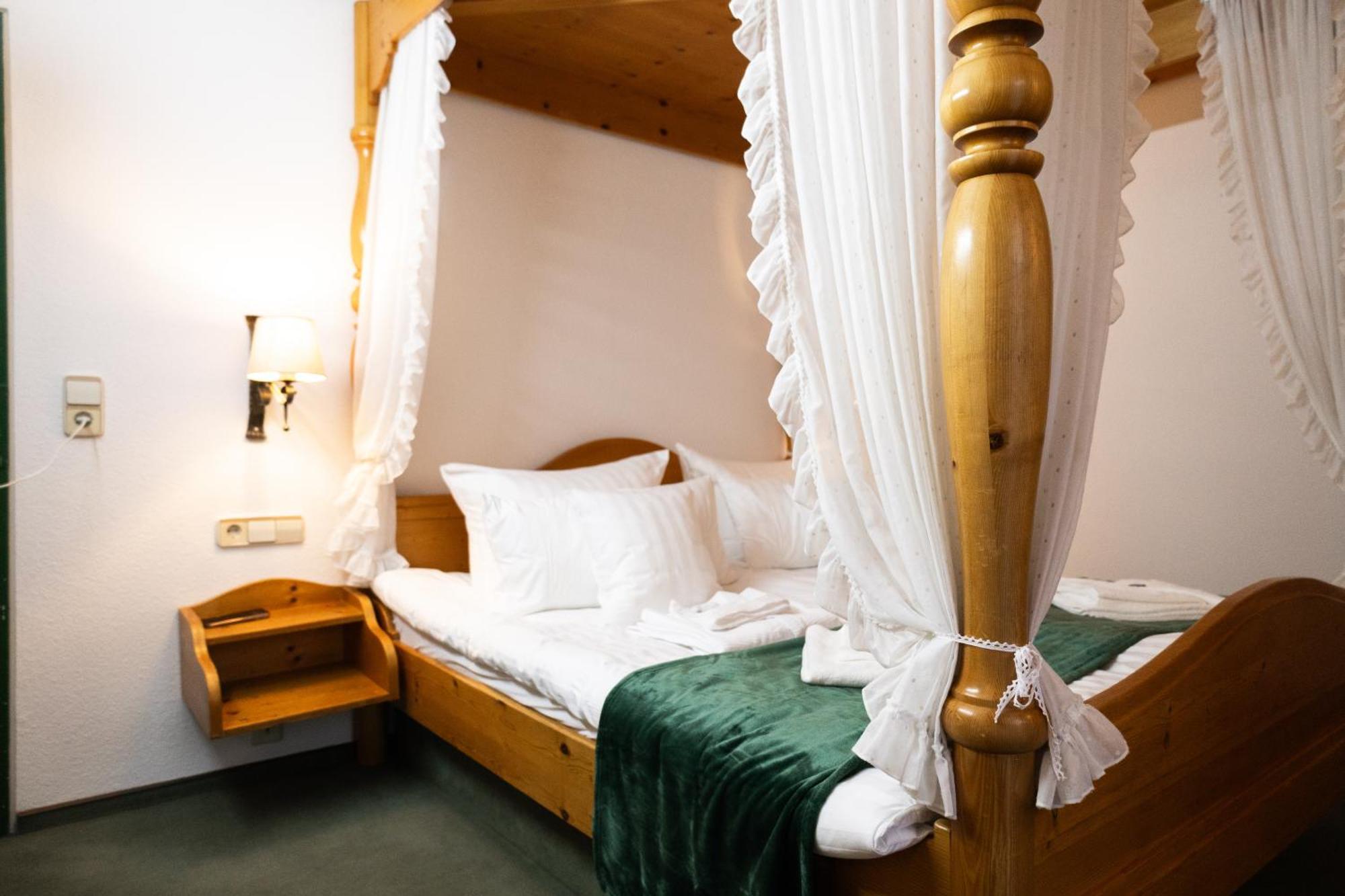 Hotel Zum See, Titisee Екстер'єр фото