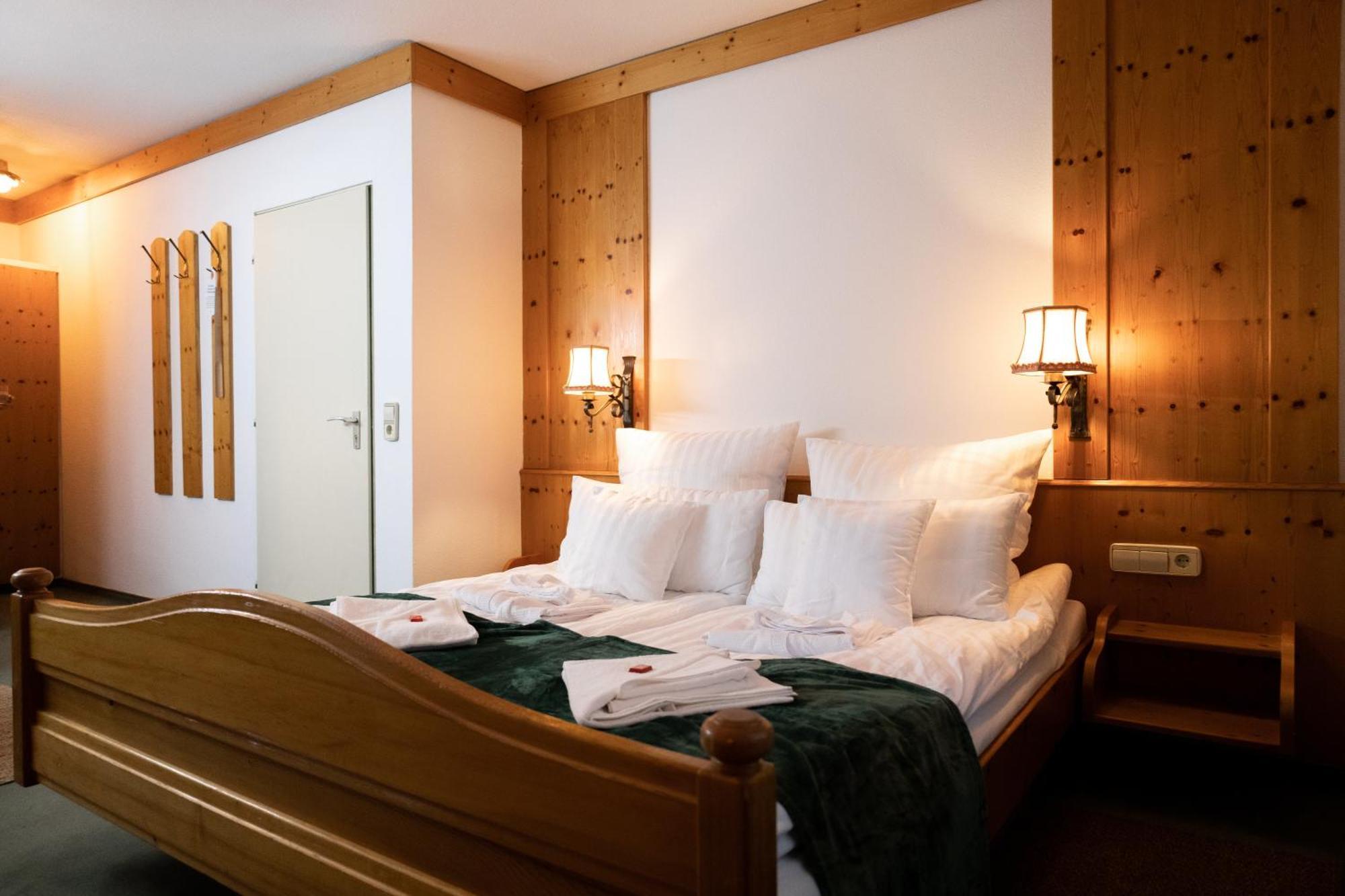 Hotel Zum See, Titisee Екстер'єр фото