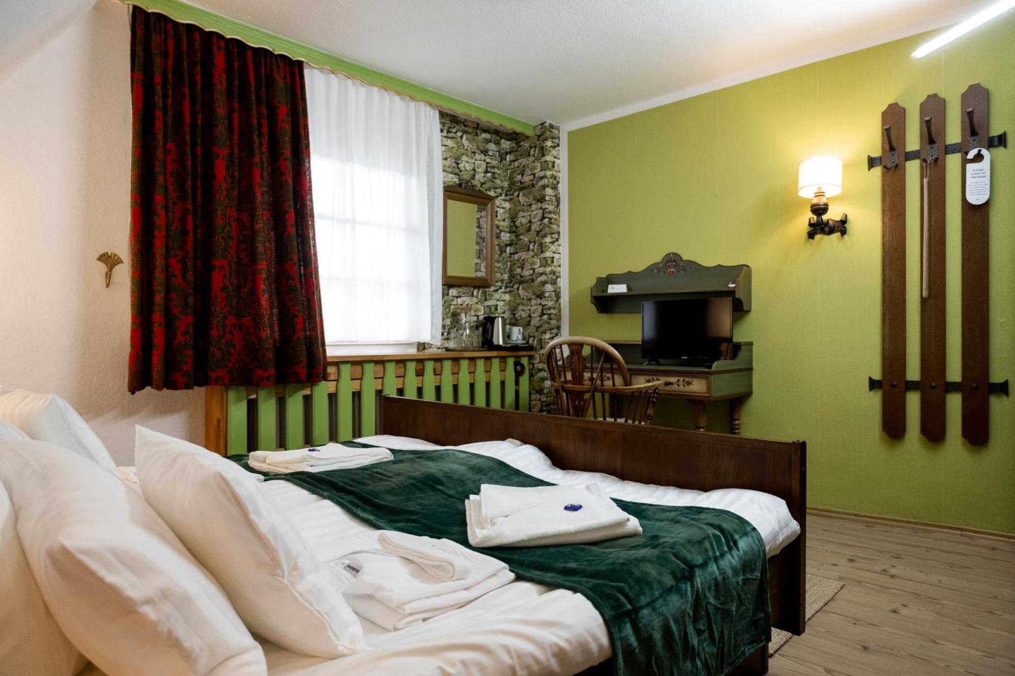 Hotel Zum See, Titisee Екстер'єр фото